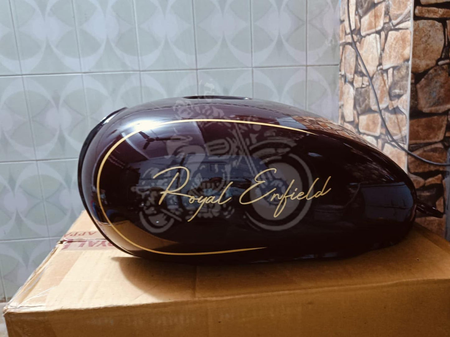 Royal Enfield Classic Electra Standard Bs-3 Bs-4 Tank With Deep Burgundy (Wine/Maroon) Colour With Gold Pinstriping From The 2015 To 2019 Model