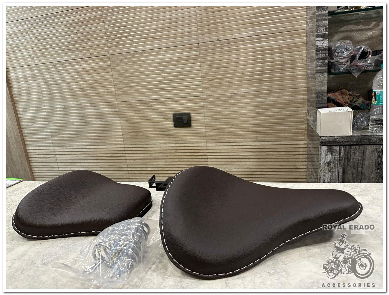 Royal Enfield Vintage G2 1962 Old Model Bullet Kabir Singh Seat Brown for old Vintage G2 1962 bullet 350, Classic, Electra, and standard 350cc & 500cc.