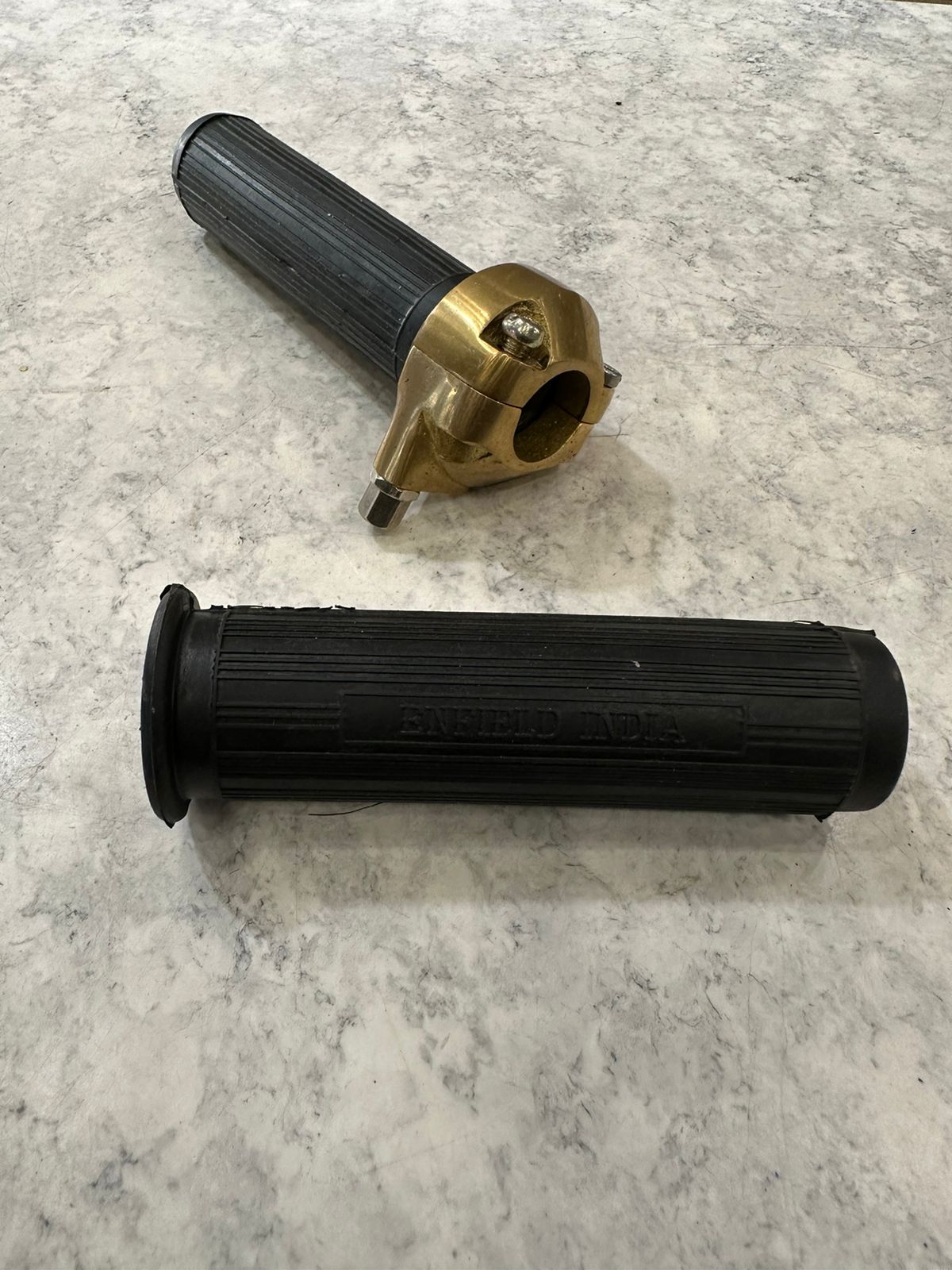 Royal Enfield Old 62 Model G2 VINTAGE STYLE 7/8″ Twist Throttle Grip IN BRASS