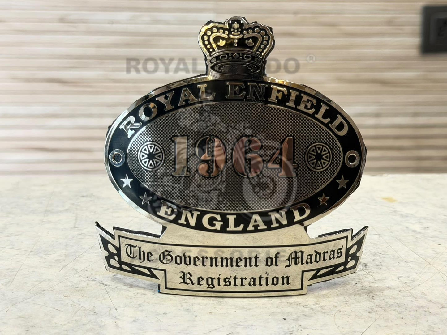 British England Crown Badge Emblem CAD Monogram Chrome For the rear mudguard for Reborn Classic Electra Standard battalion Thunderbird Vintage BSA Royal Enfield G2 1962 Old Model Bullet 350 (can scew & also have 3m tape )