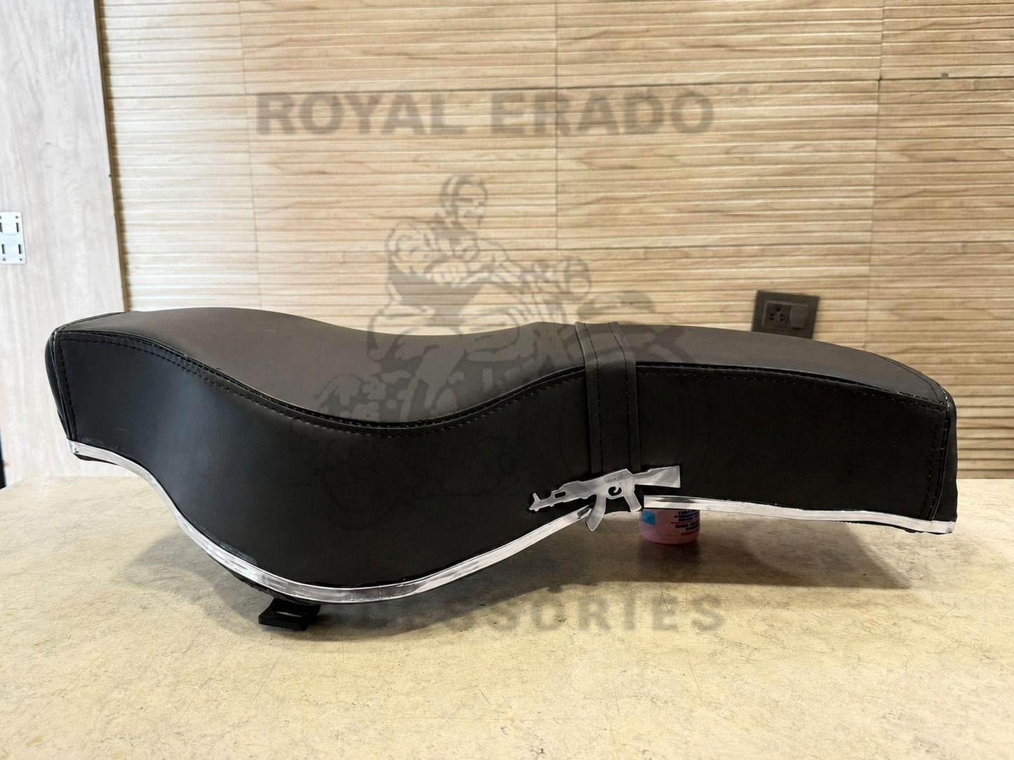 Vintage G2 1962 Old Model Bullet 350 Style Indore Seat With Chrome Beading & Chrome Gun Ak-47 Logo Royal Enfield For Classic Electra Standard
