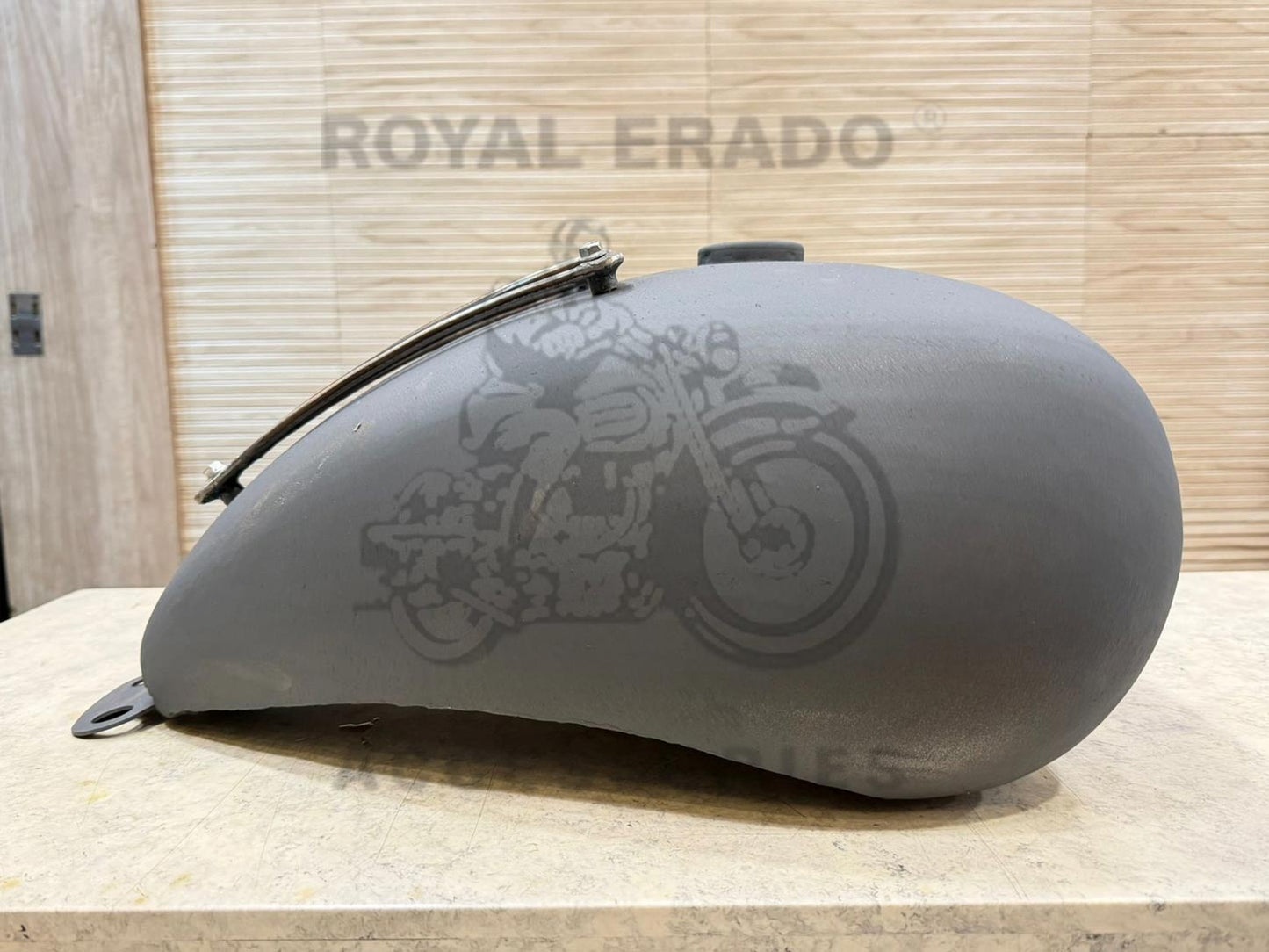 Harley Davidson Style Chopper, Bobber-style V-shaped Tank With Grill Without Paint For Royal Enfield Classic, Electra, Standard & Thunderbird