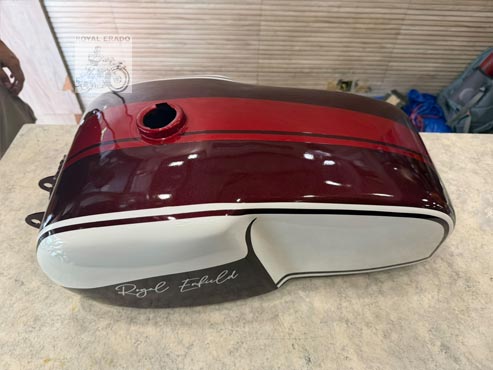 Royal Enfield Cafe Racer Gt 650 Style Custom Fuel Tank – Metallic Wine Red & Ivory White Dual Tone With Pinstripes – Custom Tank For Classic, Electra, Standard & Thunderbird