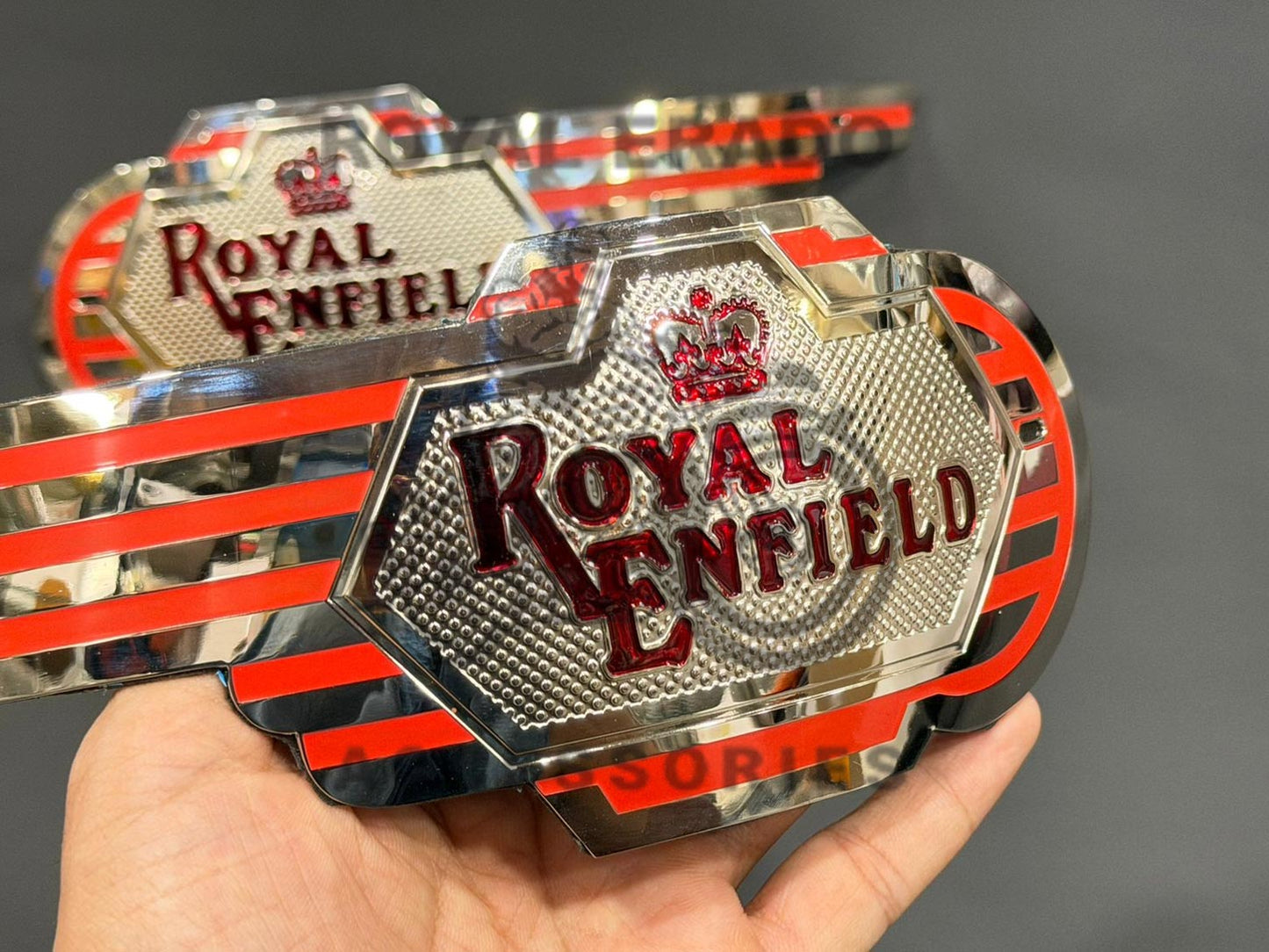 Tank Badge Monogram Emblem In Chrome Vintage G2 1962 Old Model Bullet 350 Style For Royal Enfield Classic Electra Standard Reborn Classic Battalion Standard ( Can Screw And Paste Both) With Double-sided Tape