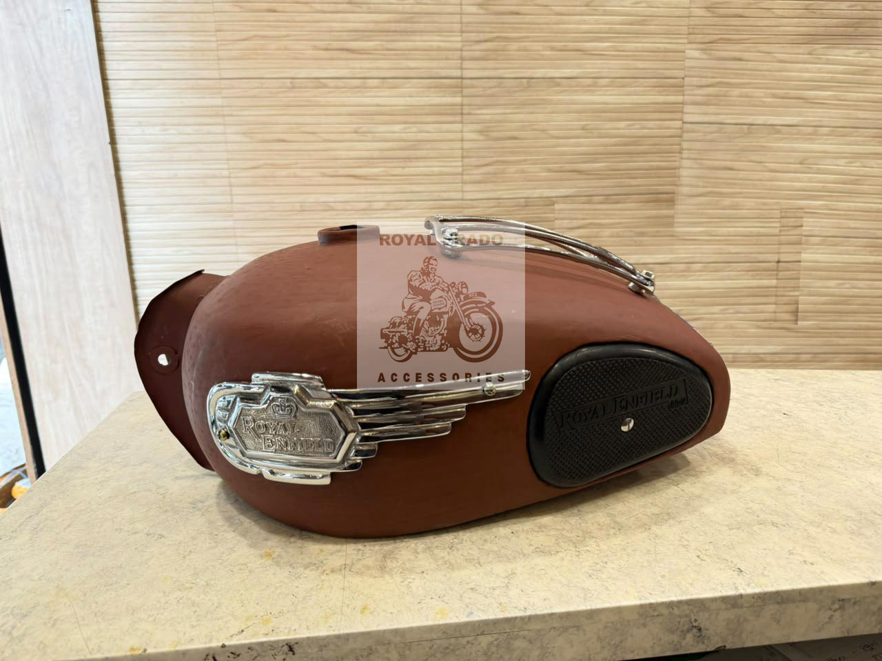 18 To 20 Litters Tank Without Paint For Royal Enfield Classic Electra Standard Thunderbird With Chrome Grill , Chrome Royal Enfield Tank Monogram & Knee Pad