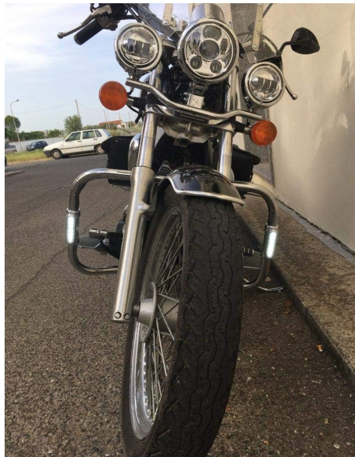 Leg Guard/Crash Guard Turn Signal Indicator Light Universal For Harley-davidson Royal Enfield Super Meteor 650 ( Compatible With Rear Leg Guard Also )