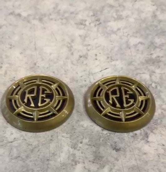Royal enfield goan classic tank RE sticker monogram in golden colour  can be fitted anywhere tank tool box air filter for classic electra standard reborn battalion thunderbird meteor 350 super meteor 650  shotgun 650 (Copy)