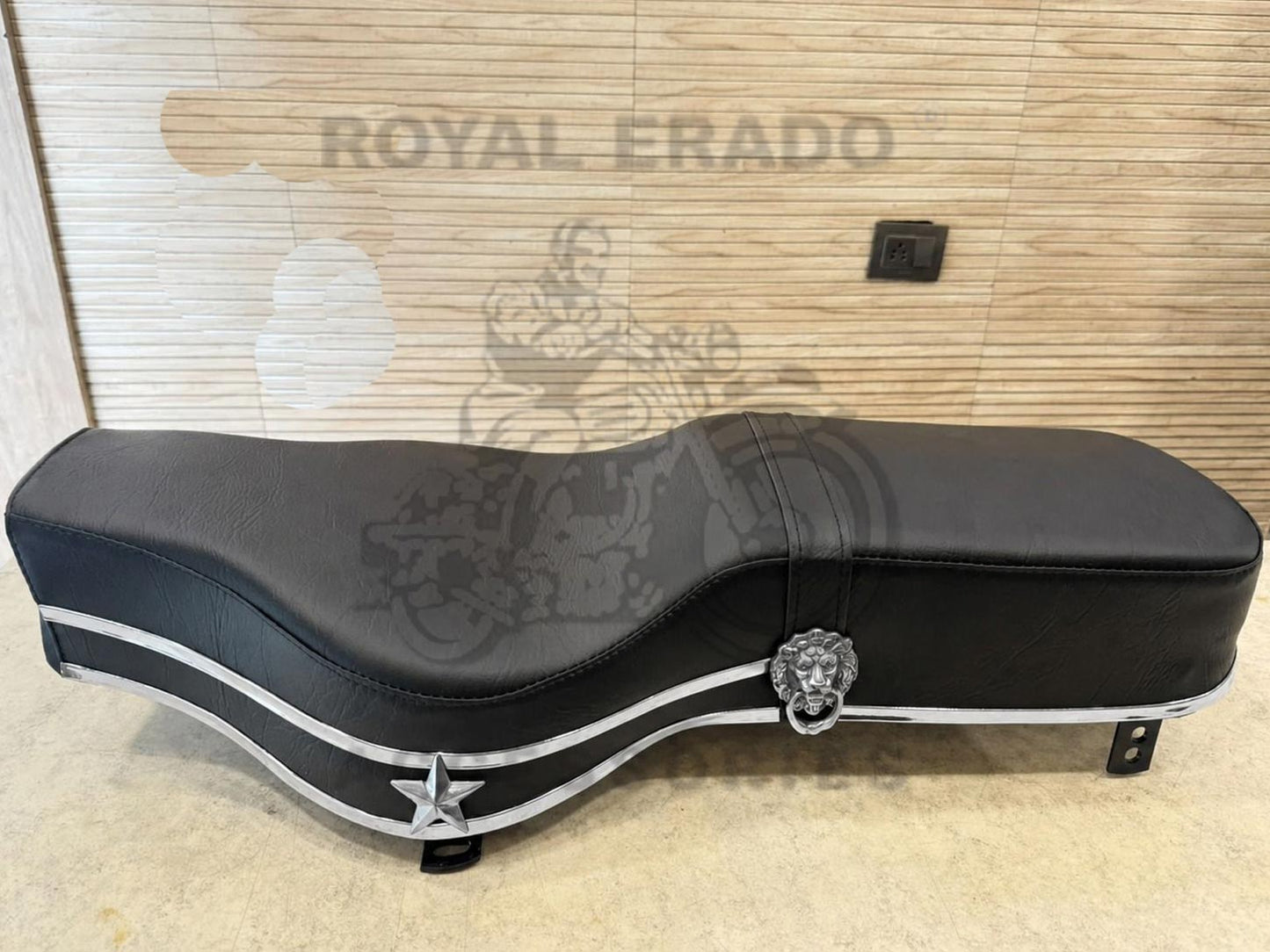 Seat With Chrome Beading, Chrome Star & Lion Logo For Vintage G2 1962 Old Model Bullet 350 Royal Enfield Classic Electra Standard
