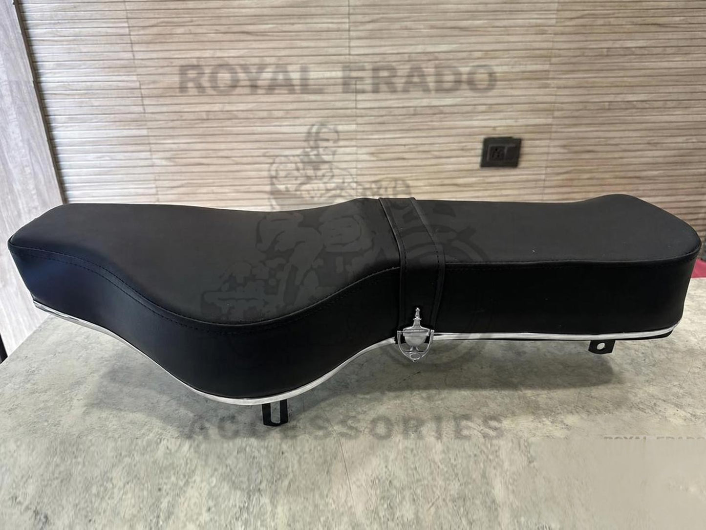 Seat With Chrome Buckle For Royal Enfield Classic Electra Standard Vintage G21962 Old Model Bullet 350