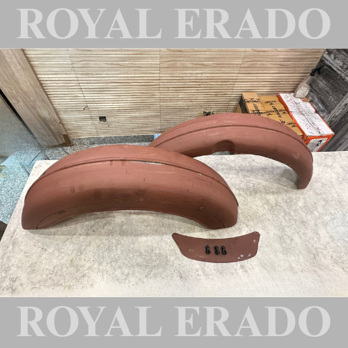 Royal Enfield vintage G2 1962 old model bullet 350 front and rear mudguard with line at centre ( bech mai dhare nas vale )