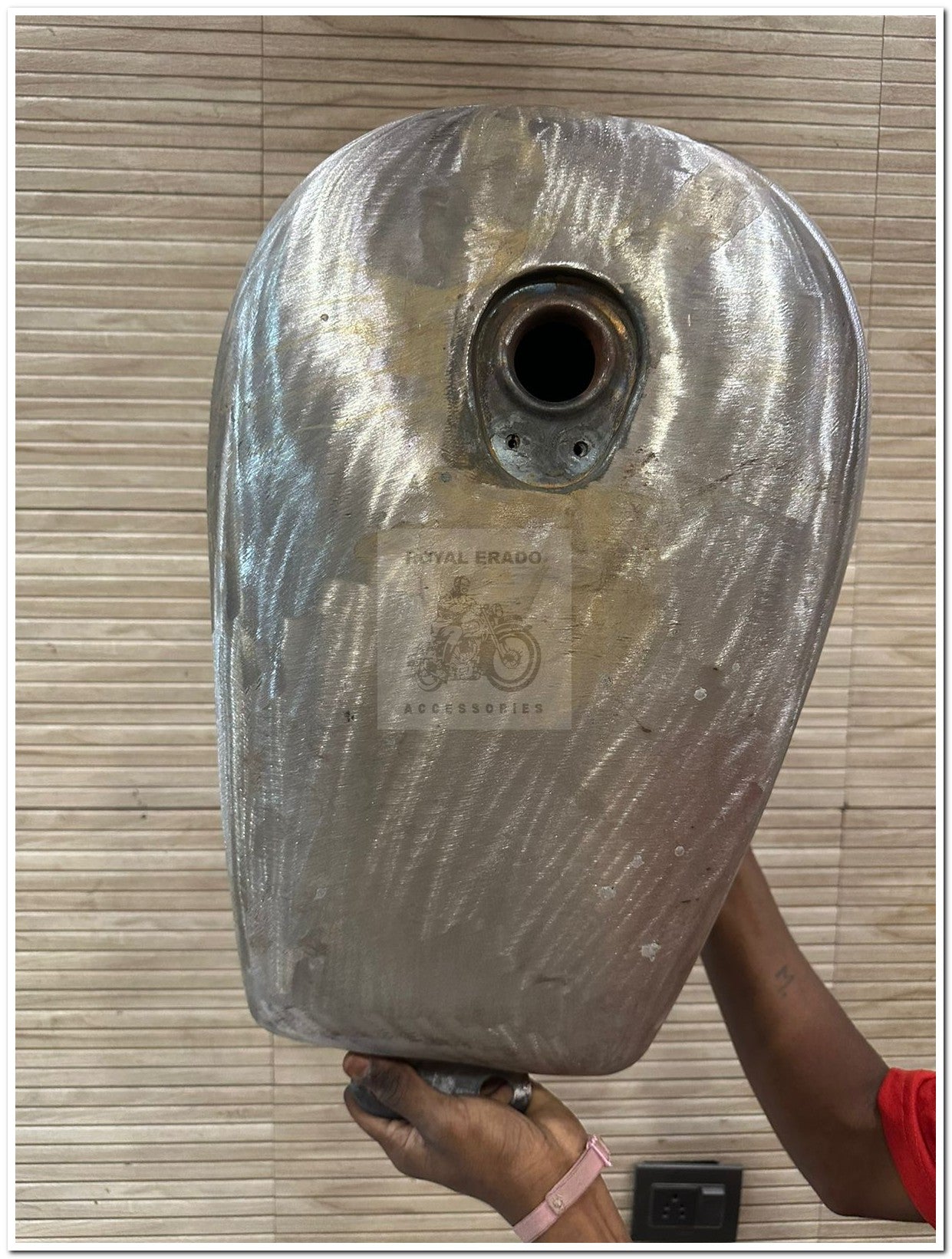 Royal Enfield tank vintage g2 1062 old model bullet standard classic electra thunderbird bobber style tank in raw without paint
