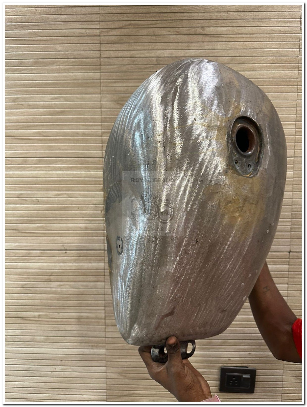 Royal Enfield tank vintage g2 1062 old model bullet standard classic electra thunderbird bobber style tank in raw without paint