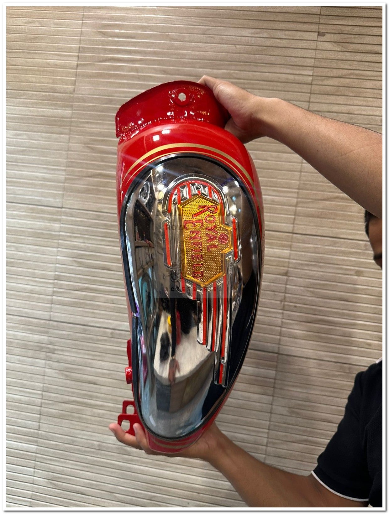 Royal Enfield vintage G2 1962 old model bullet 350 Standard Electra Classic side chrome plate red tank with Royal Enfield monogram.
