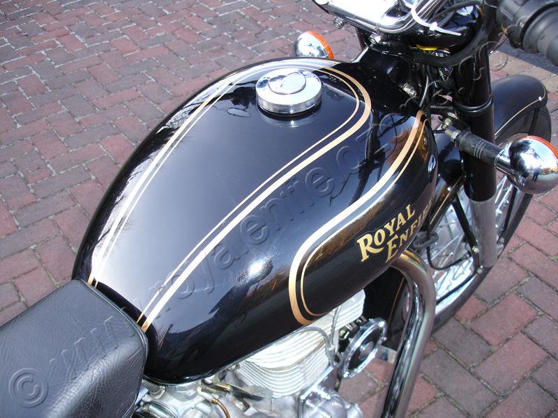 Royal Enfield old model vintage G2 1962 bullet 350 Machismo tank with Royal Enfield logo.