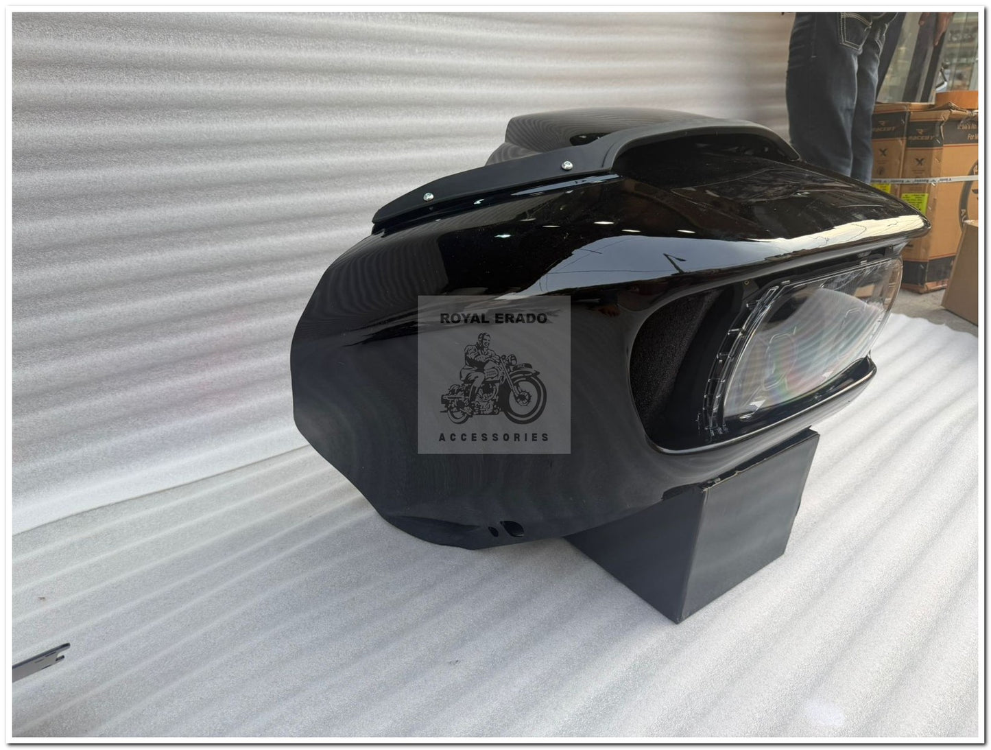 Harley glide windshield batwing for to Harley’s Davidson glide fat boy  and super meteor 650  Jawa perak and meteor 350