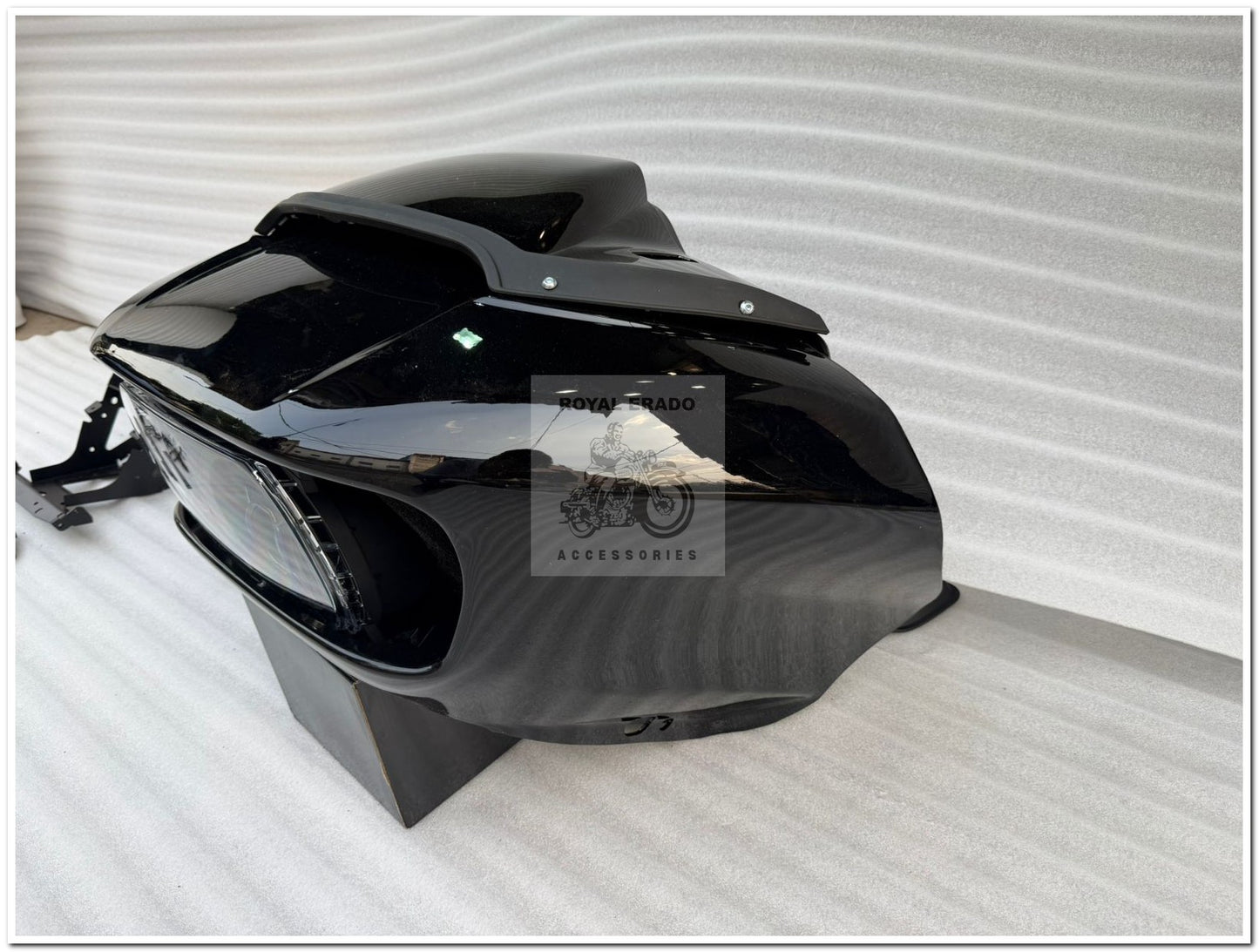 Harley glide windshield batwing for to Harley’s Davidson glide fat boy  and super meteor 650  Jawa perak and meteor 350