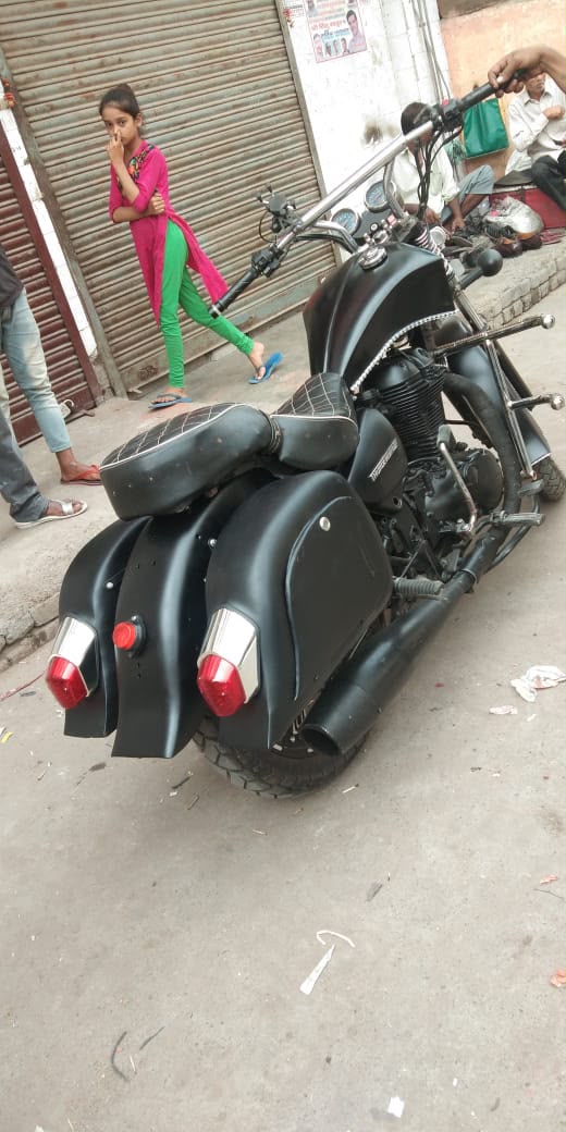 Royal Enfield Classic , Electra and Standard , Super meteor pannier boxes Universal side boxes