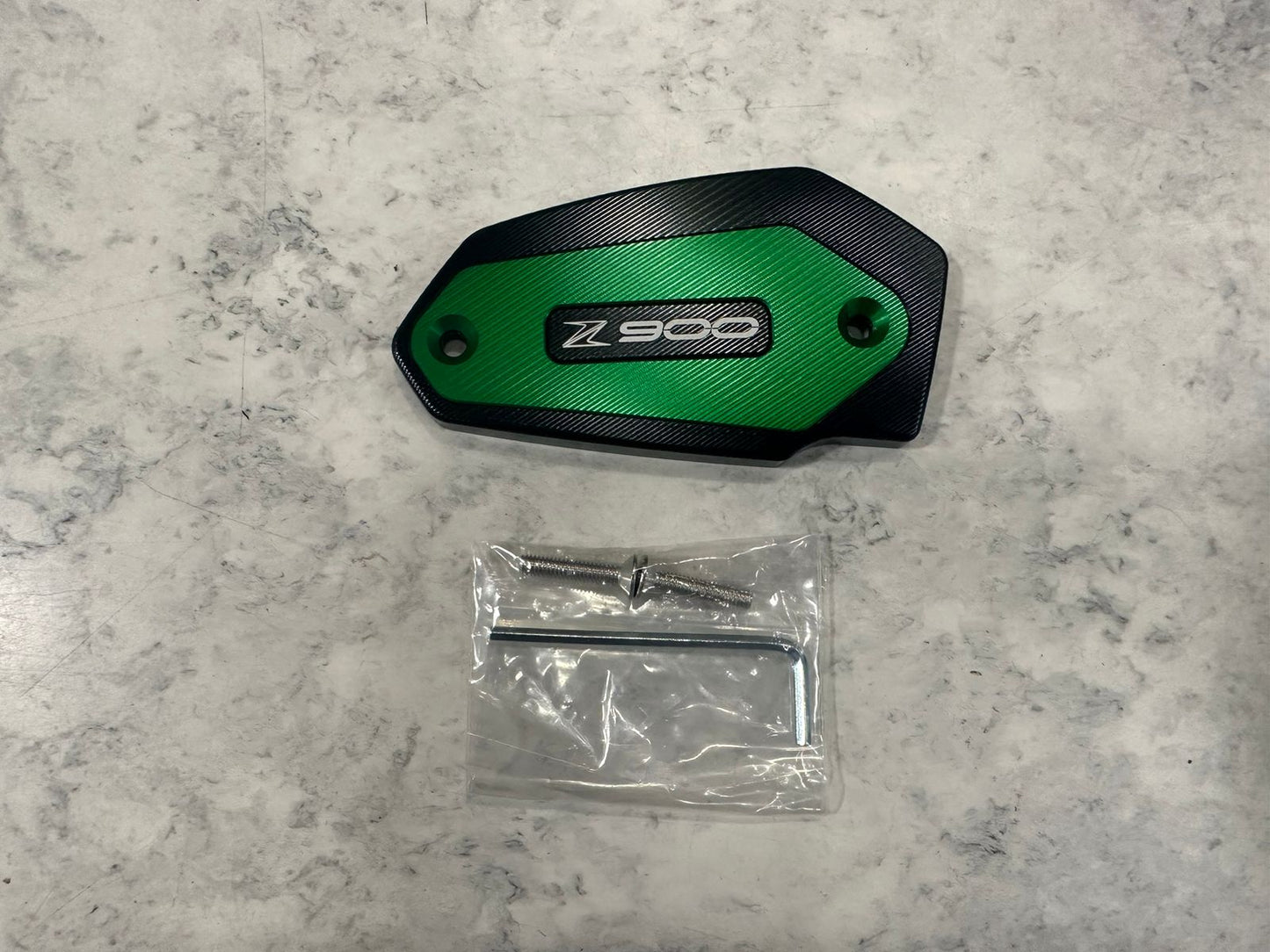 CNC Front  Brake Fluid Cylinder Master Reservoir Cover Cap With Z Logo For Kawasaki Z900 (Green)