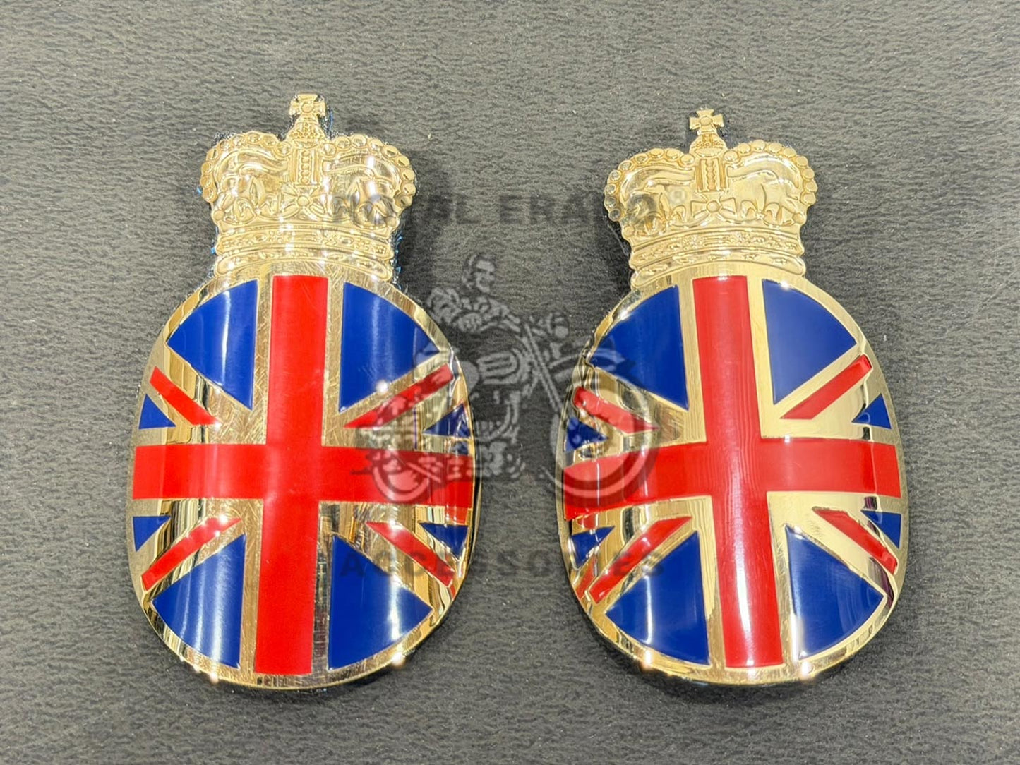 British England Crown Badge Emblem Monogram For Reborn Classic Electra Standard Battalion Thunderbird Vintage Bsa Royal Enfield G2 1962 Old Model Bullet 350 In Brass For Front Or Rear Shocker (2 Pieces)