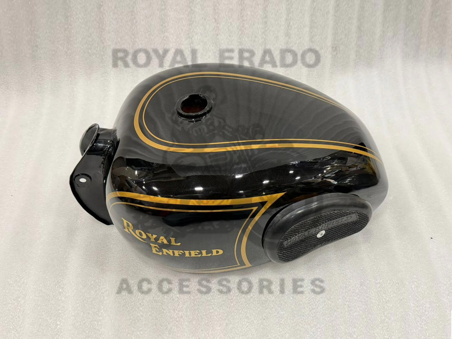 18 To 20 Liters Black Tank With Knee Pad & Golden Pinstriped Painted Lining For Royal Enfield Vintage G2 1962 Old Model Bullet 350 Classic Electra Standard Before 2013 Model